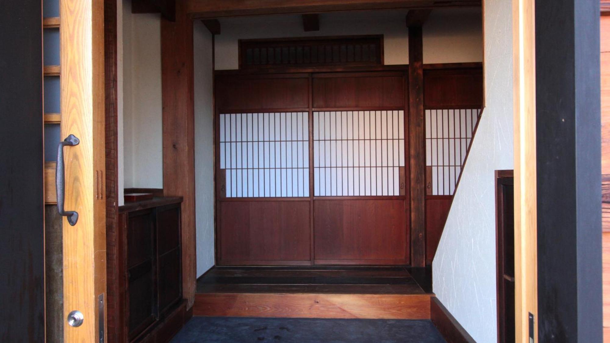 Soy Bed & Breakfast Takayama  Bagian luar foto