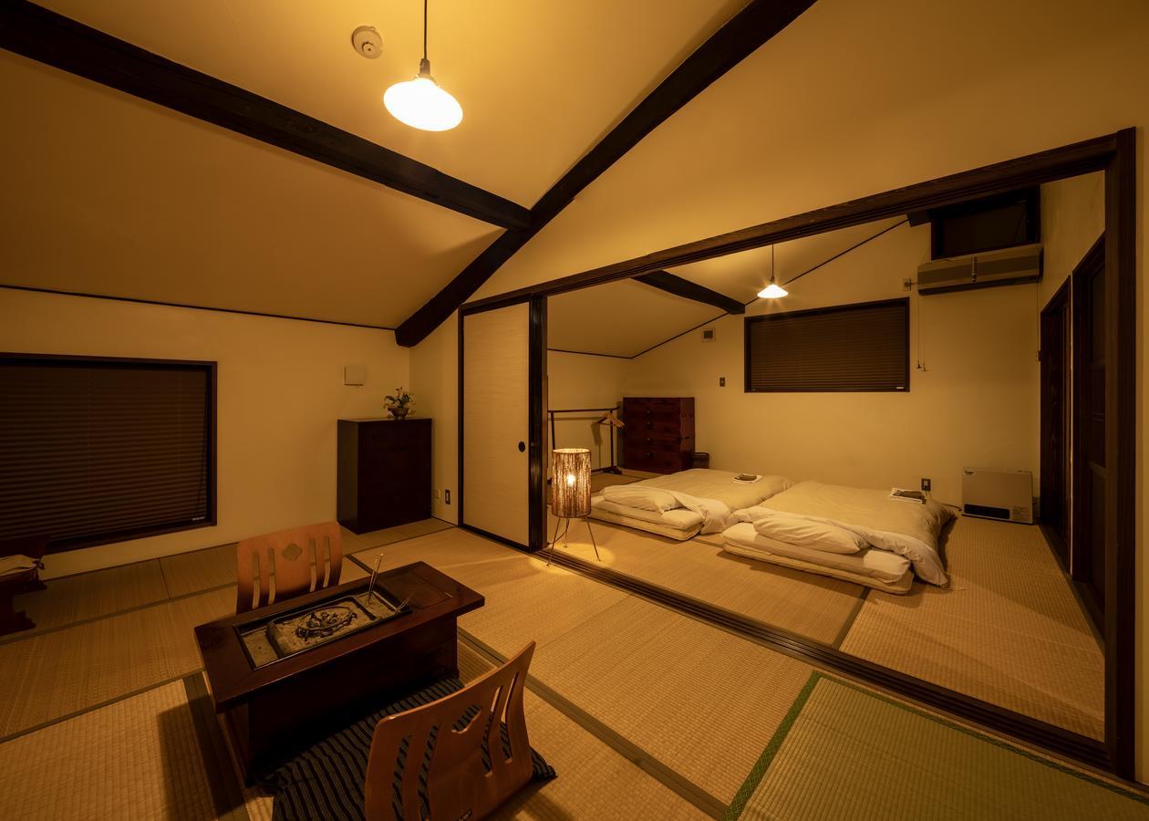 Soy Bed & Breakfast Takayama  Bagian luar foto