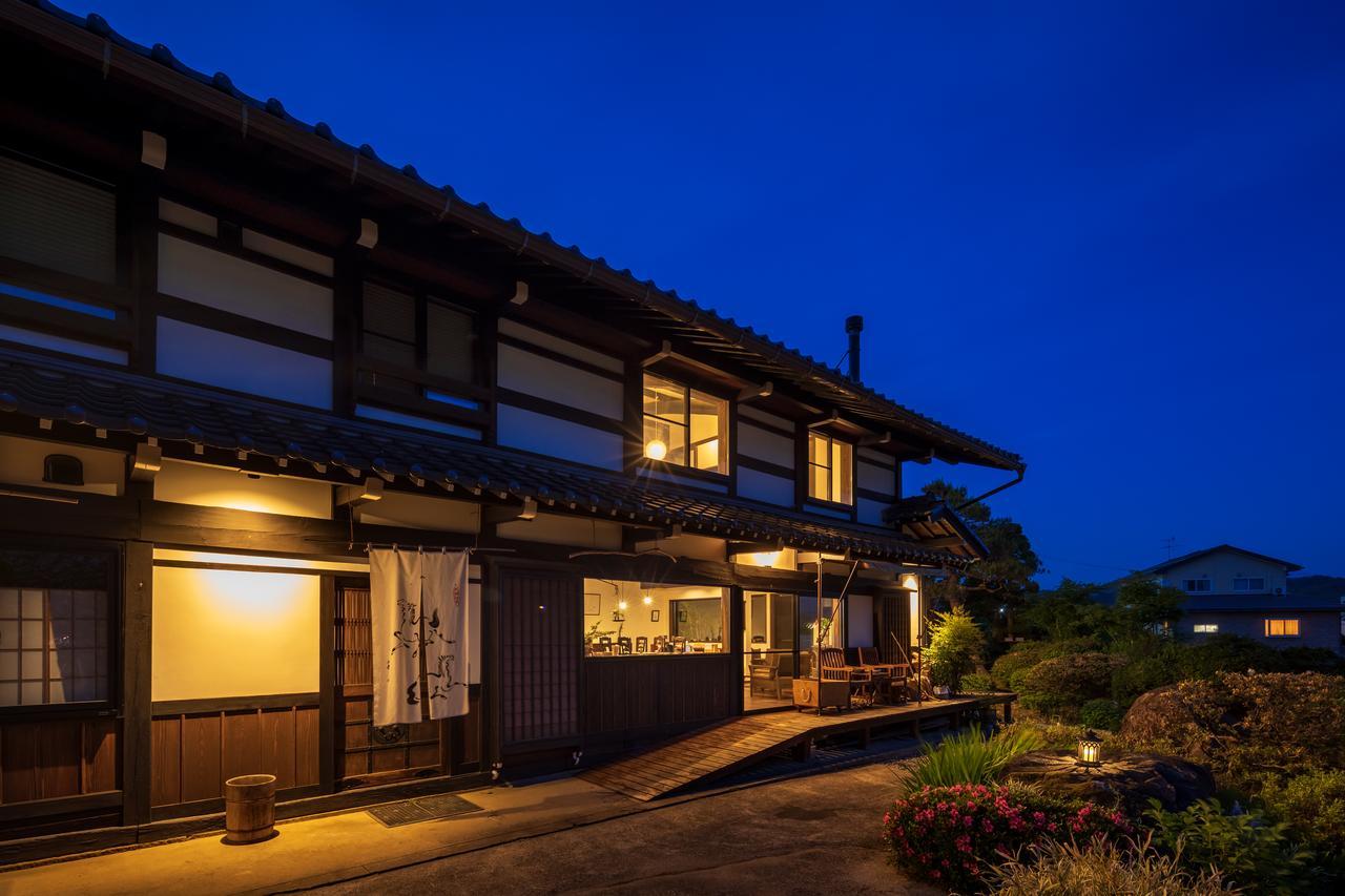 Soy Bed & Breakfast Takayama  Bagian luar foto