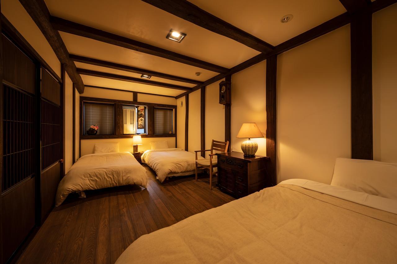 Soy Bed & Breakfast Takayama  Bagian luar foto